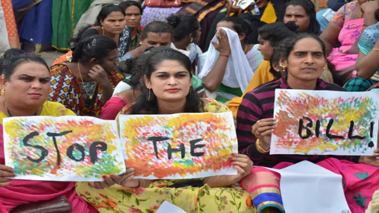 "Transgenders stage protest in front of Vidhan Bhavan"