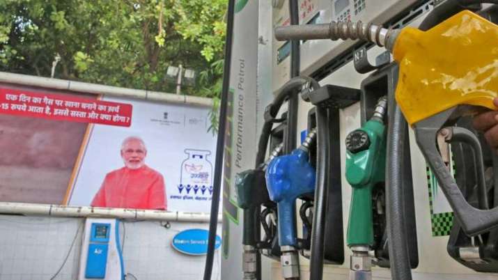 With the eye on 2024 election, Pm Narendra Modi cutts off the price of Petrol- Diesel UPTO Rs 10 Rupees